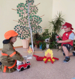 Месячник по пожарной безопасности в детском саду № 13 «Карлсон»